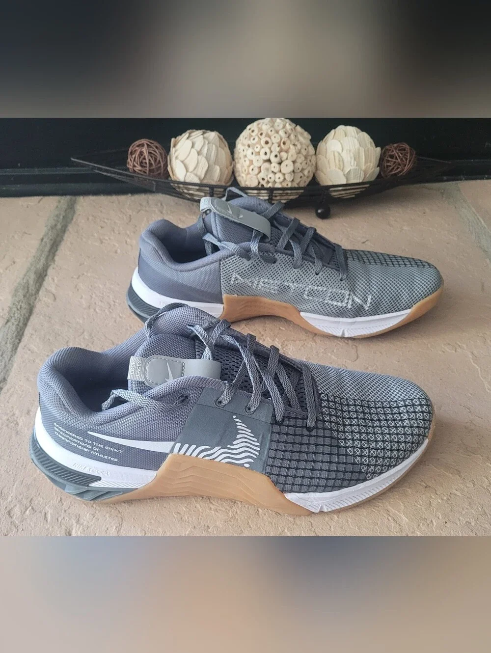 Size 10 Nike Metcon 8 Smoke Grey White Gum Training  Men Sneaker D09328-002